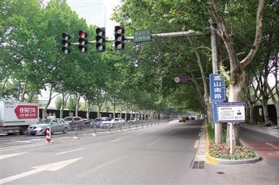 “辦好一個(gè)會(huì)，提升一座城”給市民帶來滿滿獲得感：“這樣的改變，我們驚喜；這樣的鄭州，我們喜歡！”